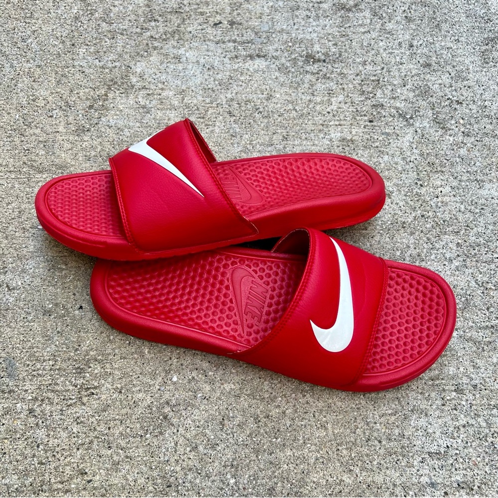 NIKE BENASSI SWOOSH SLIDES REDS WHITES FLIP FLOPS * PREVIOUSLY LOVED ITEMS * - Picture 6 of 7